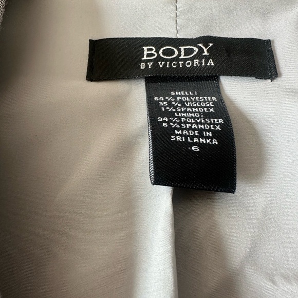 Women’s BODY By Victoria Grey 3/4 Scrunch Sleeve Button Front Blazer Size 6 - Picture 9 of 9